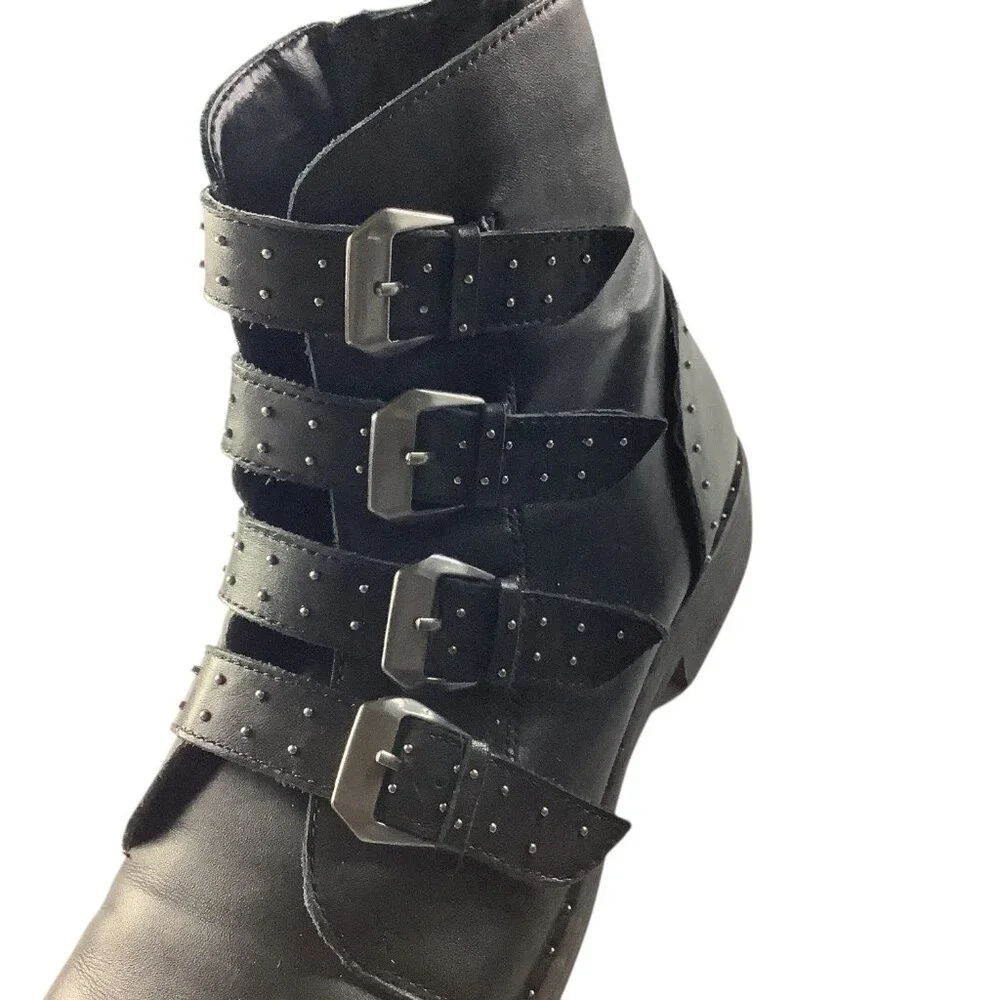 Steve Madden Women's Pursue Boots Black Leather Studded‎ Buckle Straps Ankle 8M